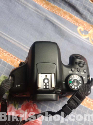 Canon EOS 750D